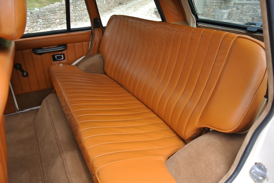 1982 Land Rover Range Rover Classic - Image 12 of 14