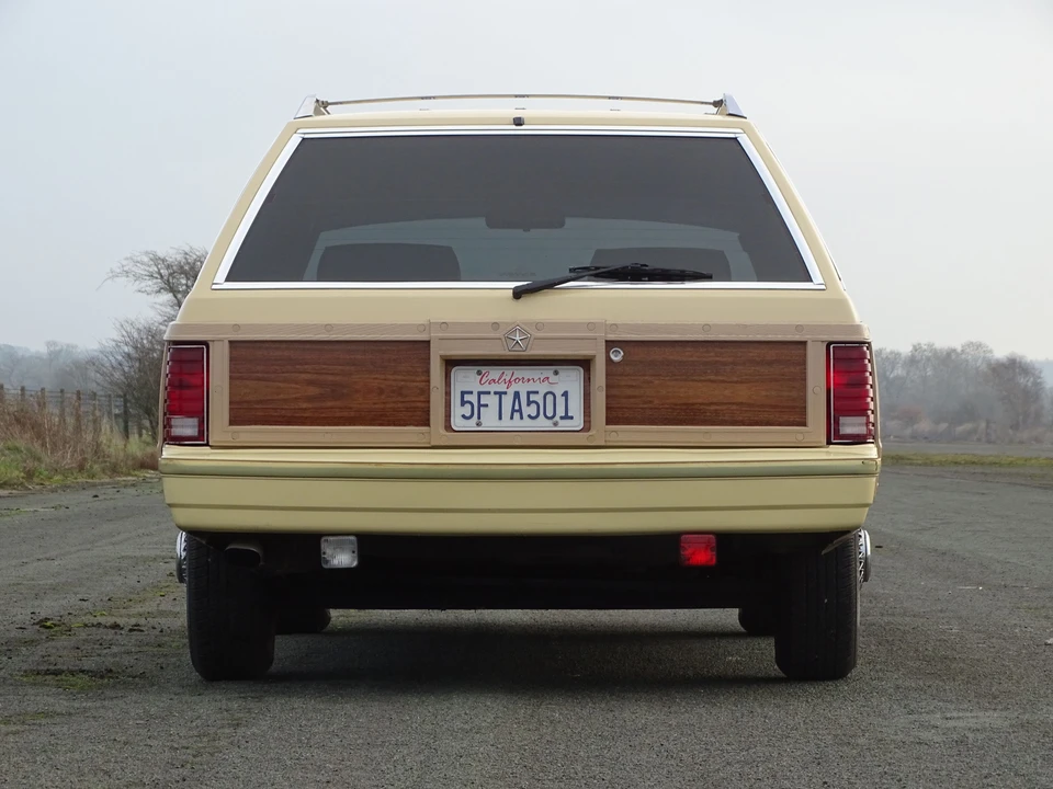 1985 Chrysler LeBaron - Image 6 of 6