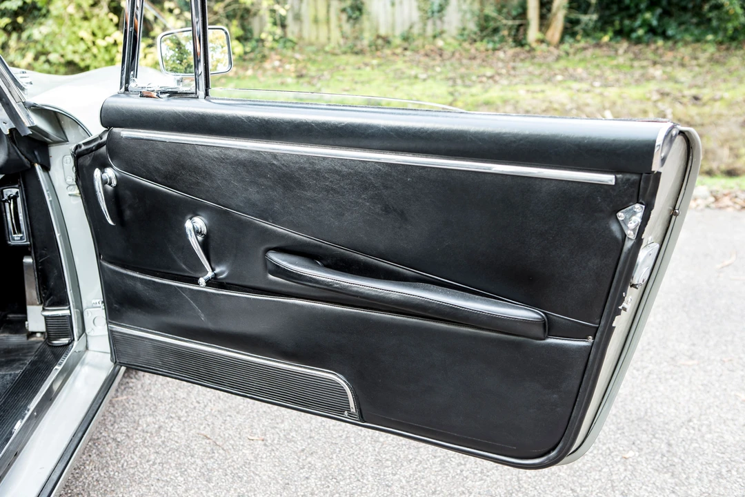 1962 Aston Martin DB4 Convertible - Image 8 of 31