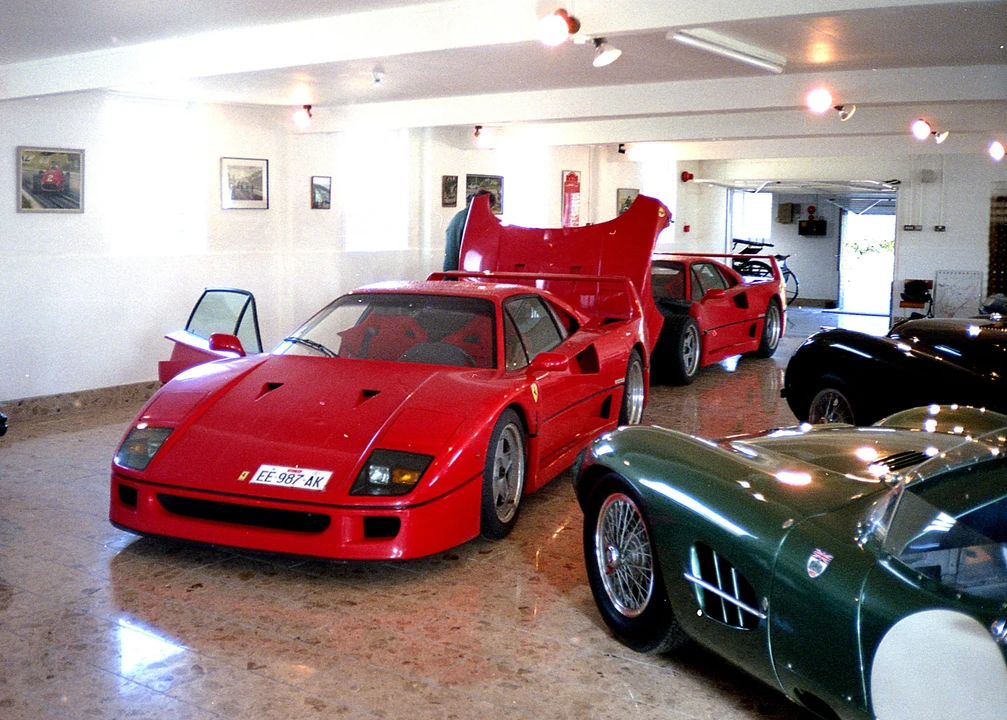 1990 Ferrari F40 - Image 2 of 31