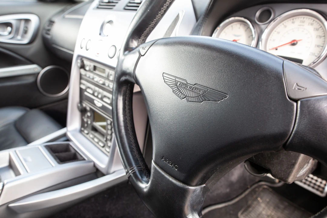 2002 Aston Martin Vanquish 1st Gen - Image 21 of 31