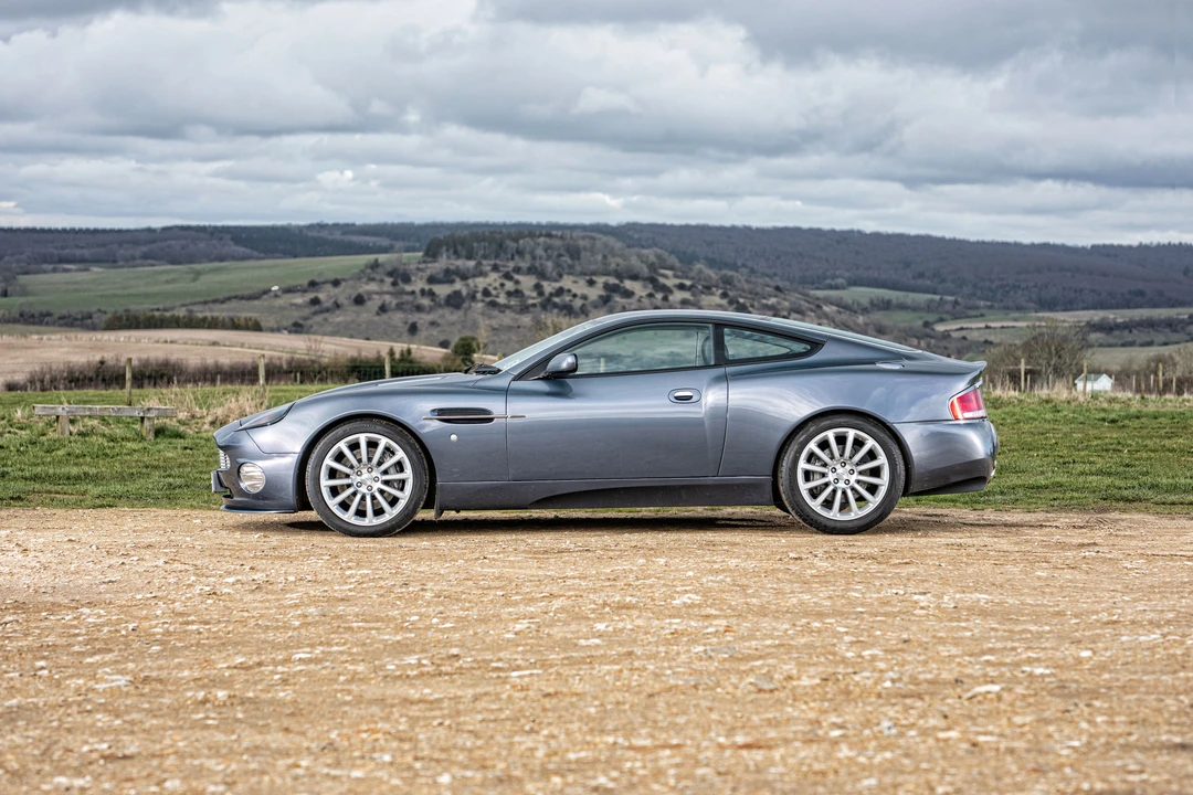 2002 Aston Martin Vanquish 1st Gen - Image 8 of 31