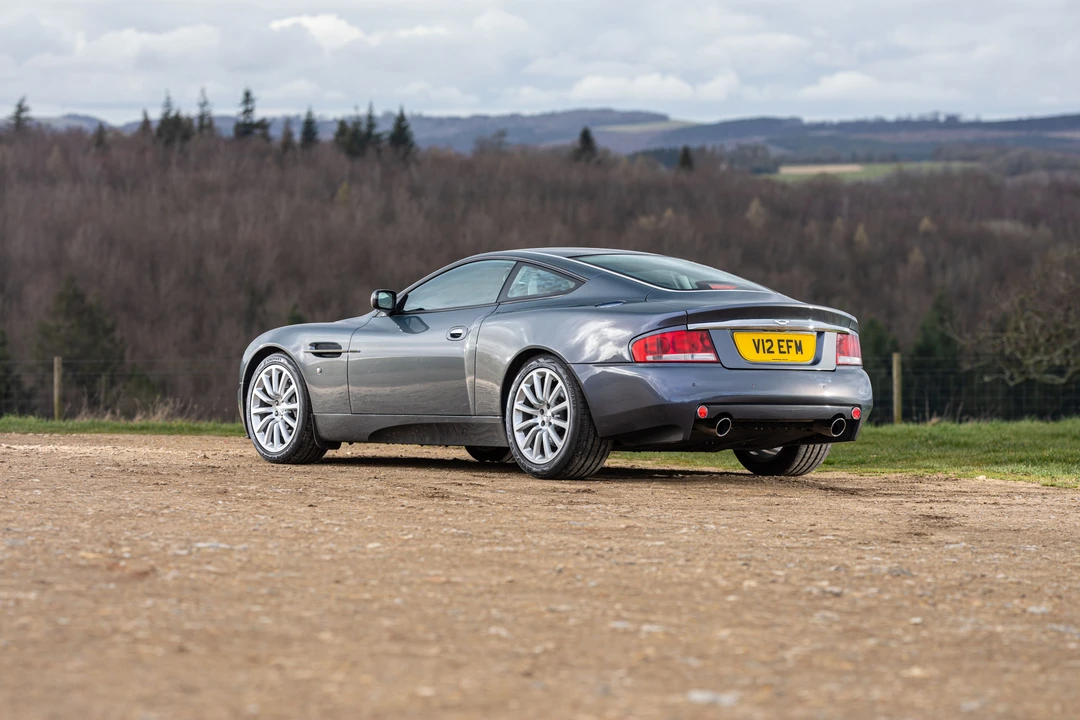 2002 Aston Martin Vanquish 1st Gen - Image 10 of 31
