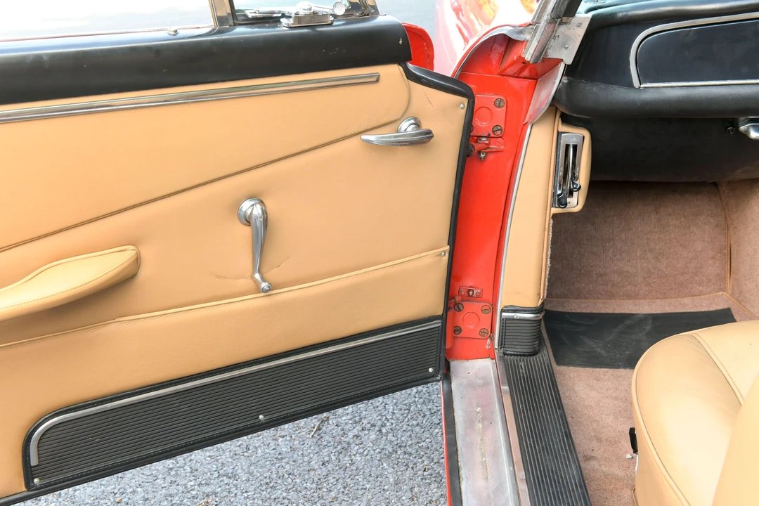 1962 Aston Martin DB4 Convertible - Image 25 of 31