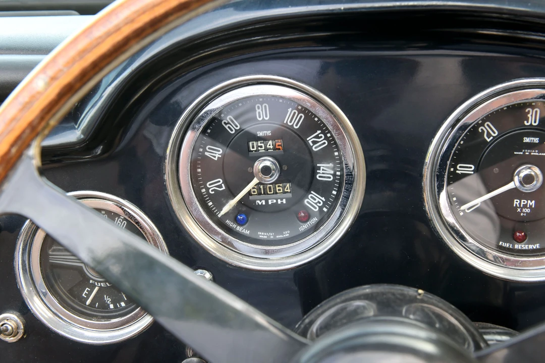 1962 Aston Martin DB4 Convertible - Image 9 of 31