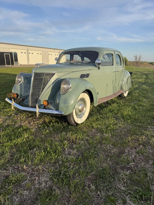 1937 Lincoln Zephyr - Image 4 of 31