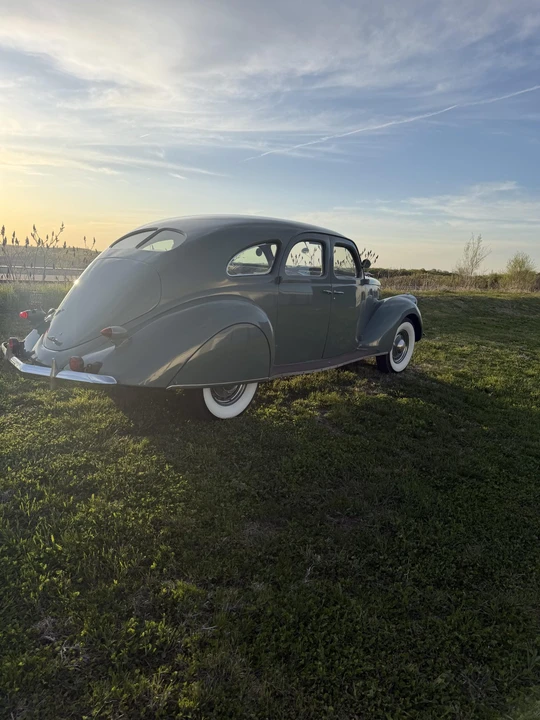 1937 Lincoln Zephyr - Image 8 of 31
