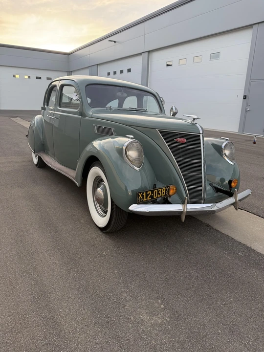 1937 Lincoln Zephyr - Image 21 of 31