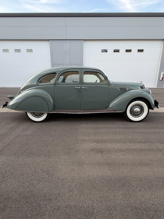 1937 Lincoln Zephyr - Image 18 of 31