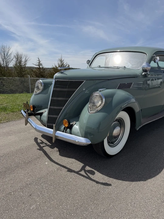 1937 Lincoln Zephyr - Image 25 of 31