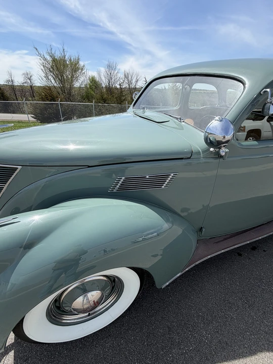 1937 Lincoln Zephyr - Image 26 of 31