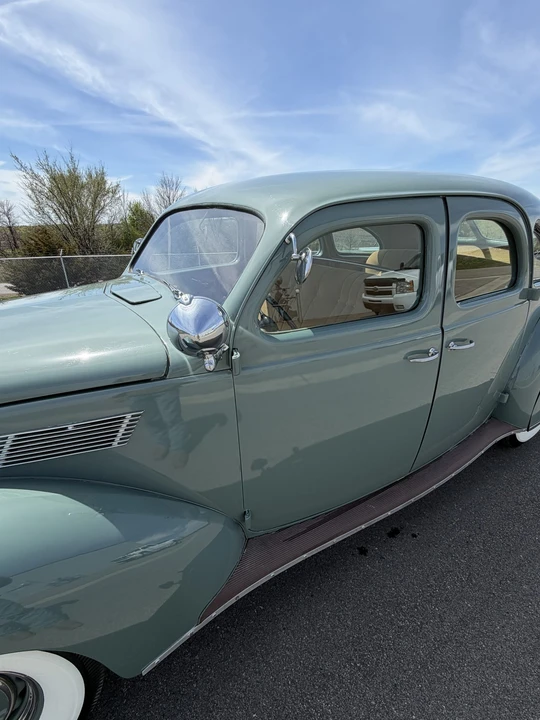 1937 Lincoln Zephyr - Image 27 of 31
