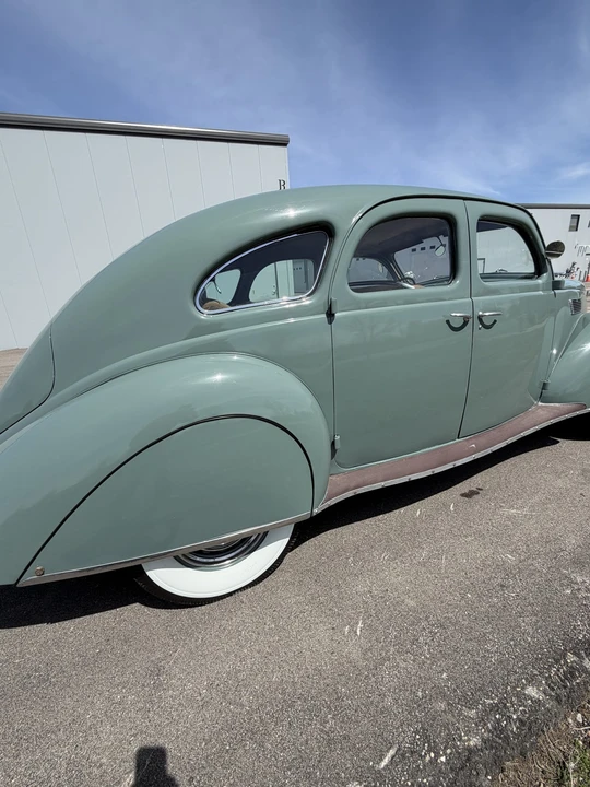 1937 Lincoln Zephyr - Image 30 of 31