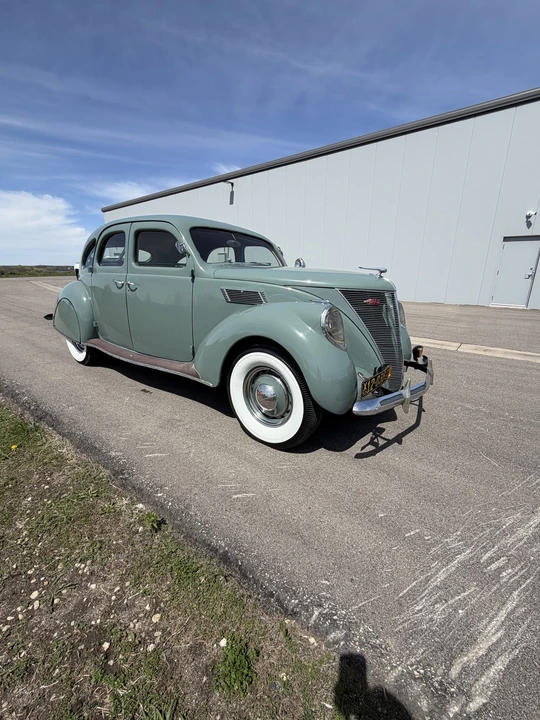 1937 Lincoln Zephyr - Image 19 of 31