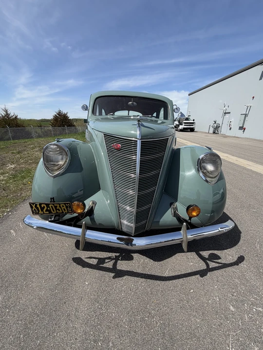 1937 Lincoln Zephyr - Image 23 of 31