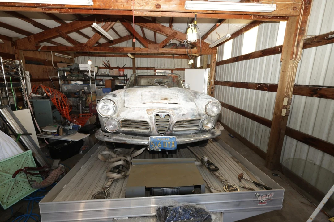 1964 Alfa Romeo 2600 - Image 25 of 31