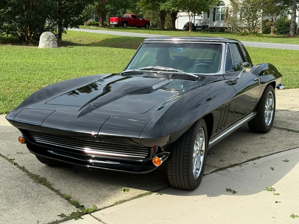 1965 Chevrolet Corvette C2 - Image 2 of 31