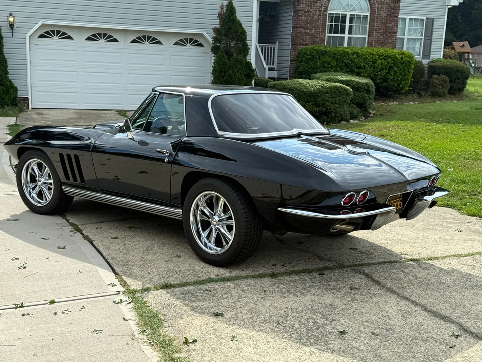 1965 Chevrolet Corvette C2 - Image 9 of 31