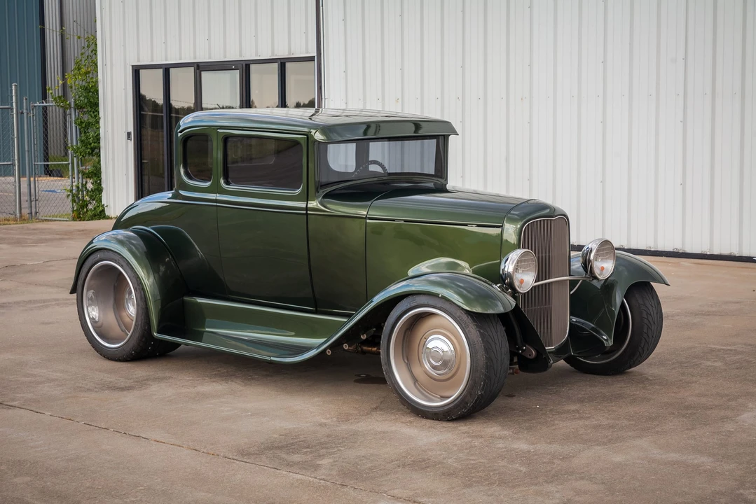 Ford Hot Rod - Image 5 of 31