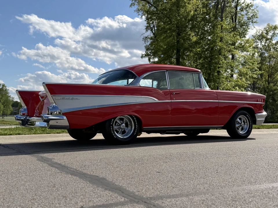 1957 Chevrolet Tri-Five Bel Air 2-Door Hardtop & Coupe - Image 21 of 31
