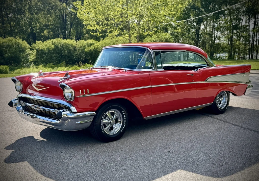 1957 Chevrolet Tri-Five Bel Air 2-Door Hardtop & Coupe - Image 2 of 31