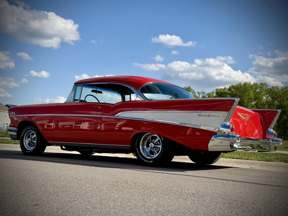 1957 Chevrolet Tri-Five Bel Air 2-Door Hardtop & Coupe - Image 14 of 31