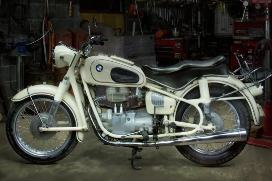 1966 BMW R27