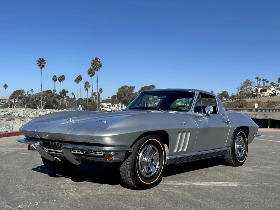 1966 Chevrolet Corvette C2 - Image 13 of 31