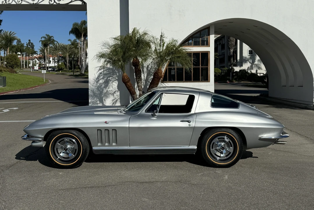 1966 Chevrolet Corvette C2 - Image 23 of 31