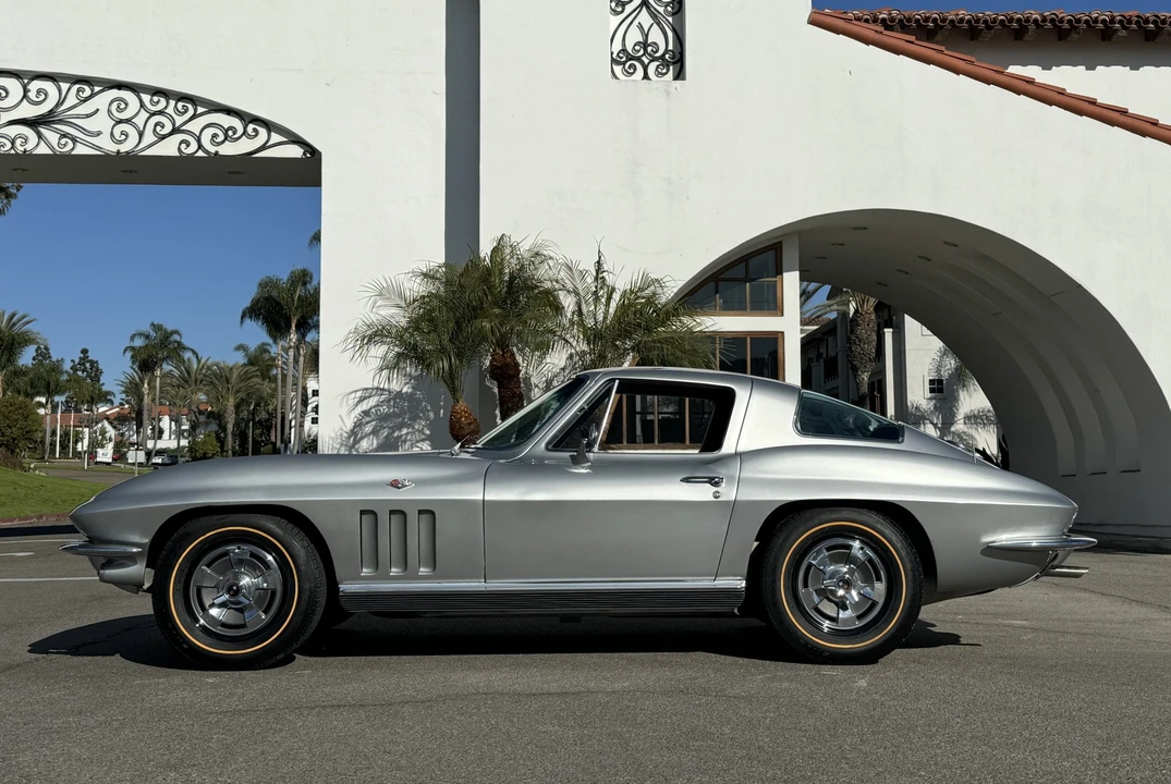 1966 Chevrolet Corvette C2 - Image 24 of 31