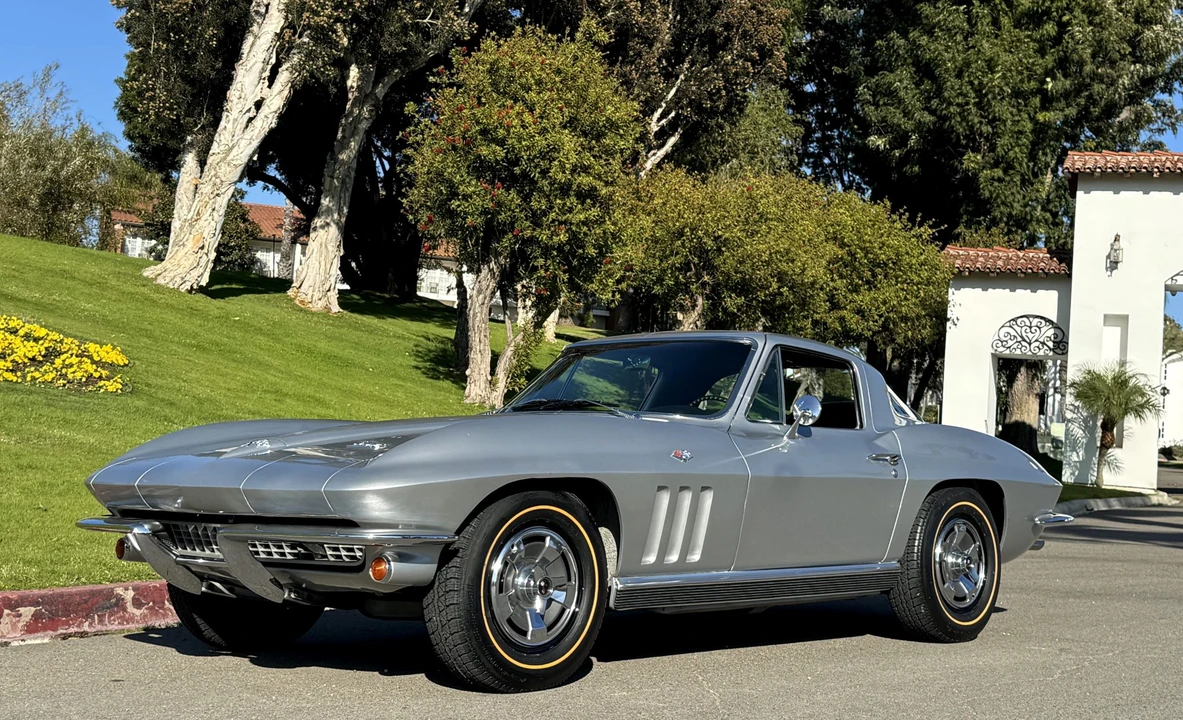 1966 Chevrolet Corvette C2 - Image 21 of 31
