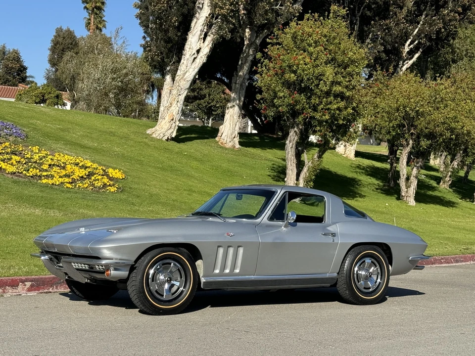 1966 Chevrolet Corvette C2 - Image 22 of 31