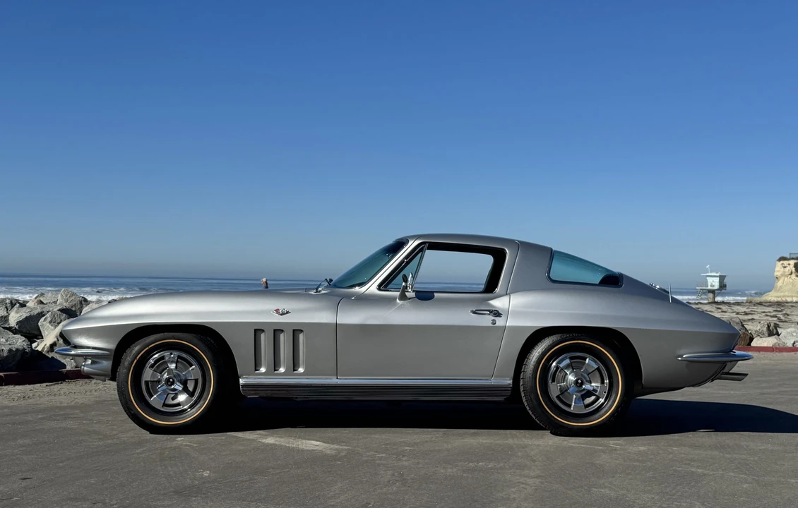 1966 Chevrolet Corvette C2 - Image 25 of 31