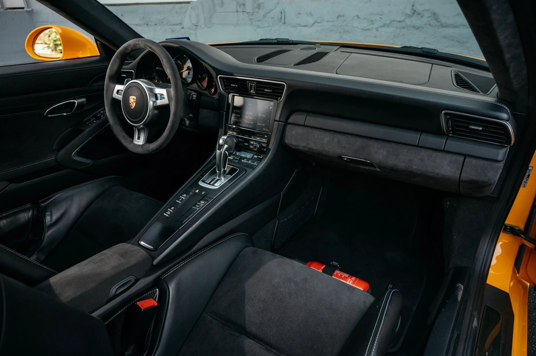 2015 Porsche 991 GT3 - Image 5 of 6