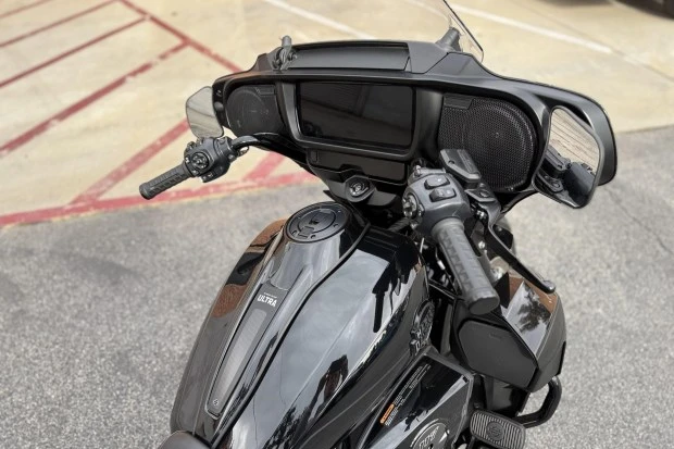2025 Harley-Davidson Touring Milwaukee-Eight - Image 5 of 8