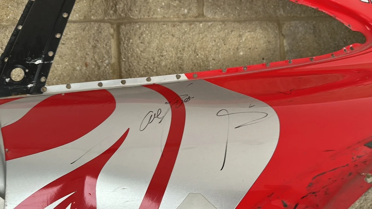 Parts & Memorabilia Bodywork - Image 2 of 14