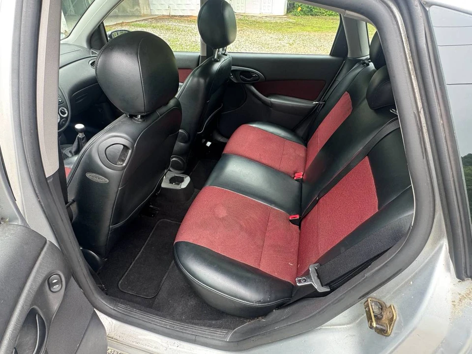 2004 Ford Focus 1st Gen - Image 13 of 14