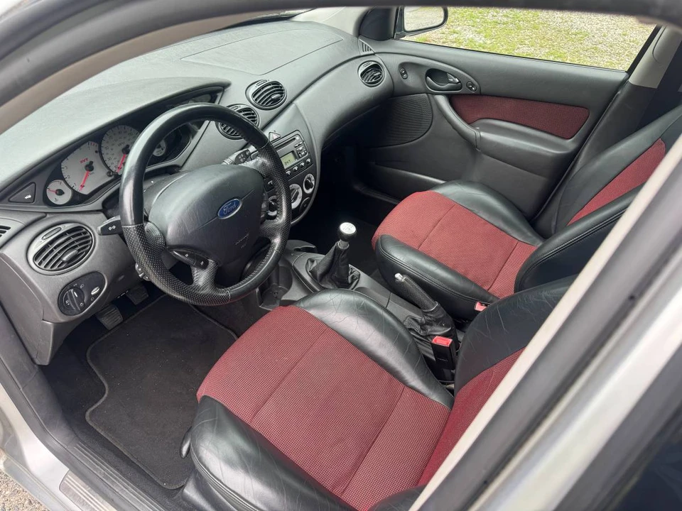 2004 Ford Focus 1st Gen - Image 11 of 14