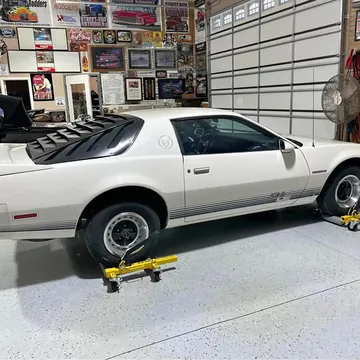 1984 Pontiac Firebird LE