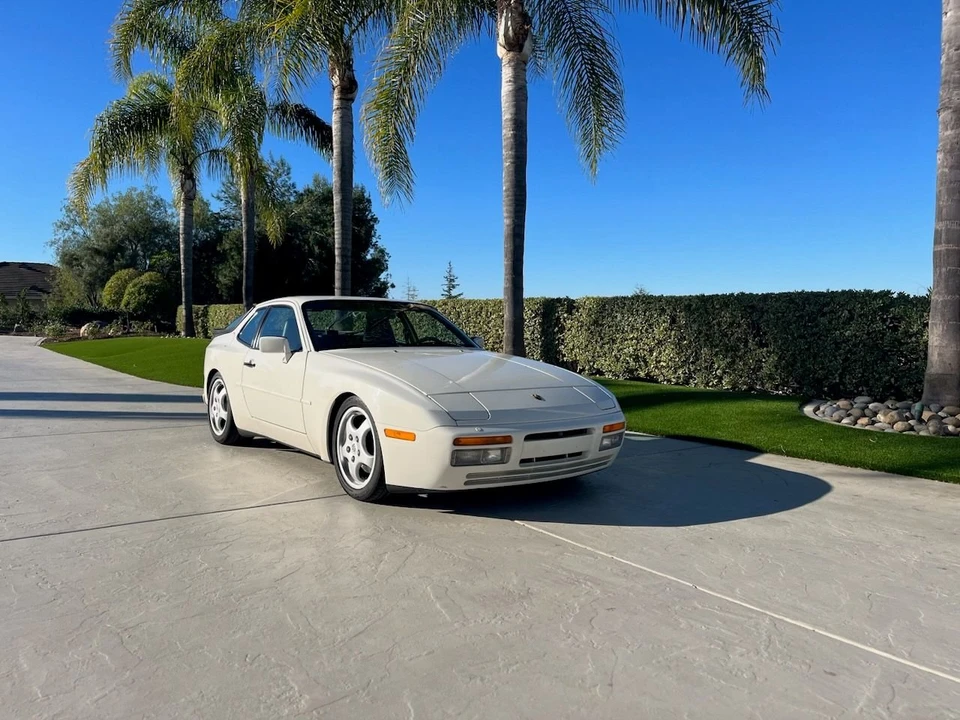 1989 Porsche 944 Turbo - Image 3 of 17