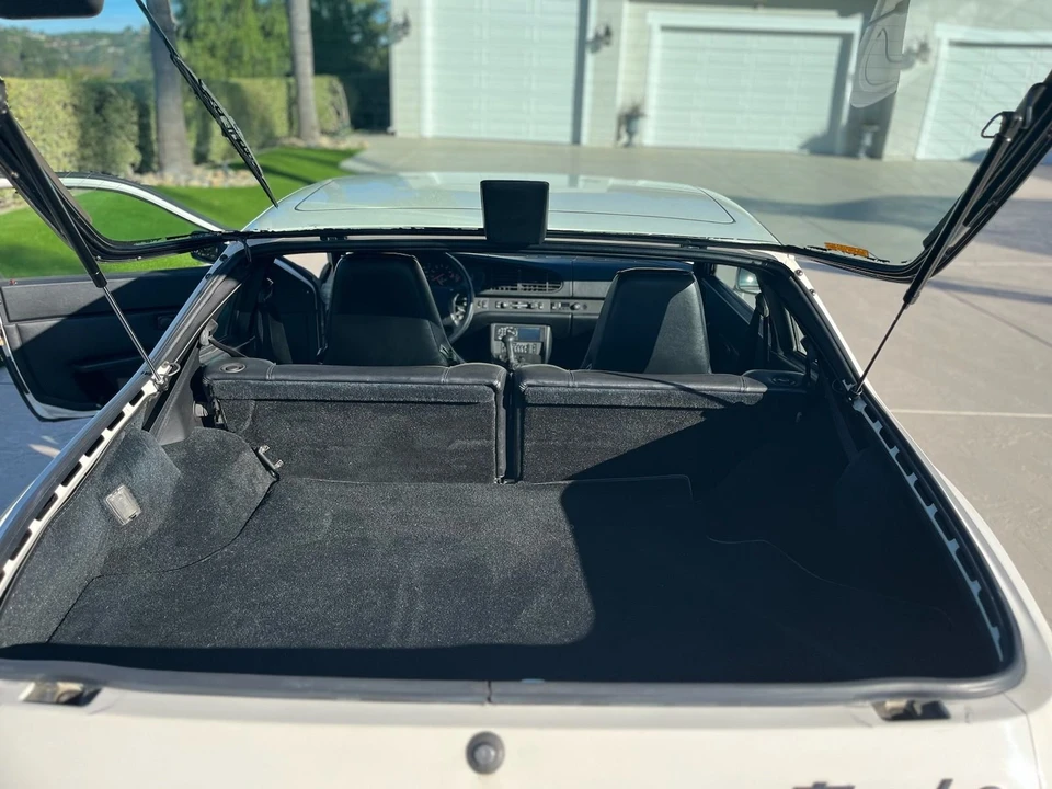 1989 Porsche 944 Turbo - Image 5 of 17