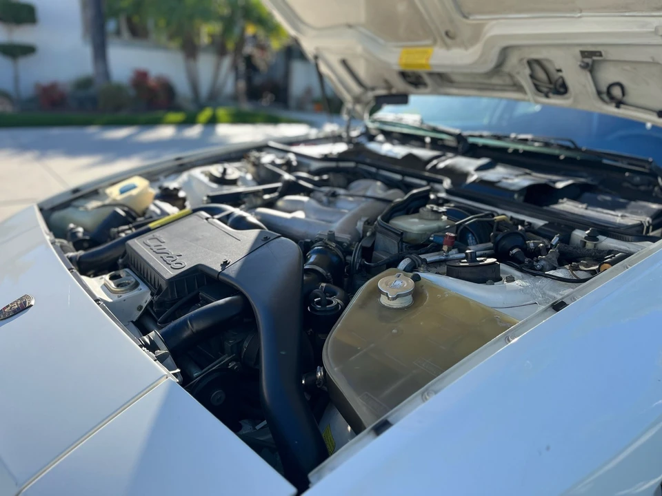 1989 Porsche 944 Turbo - Image 10 of 17