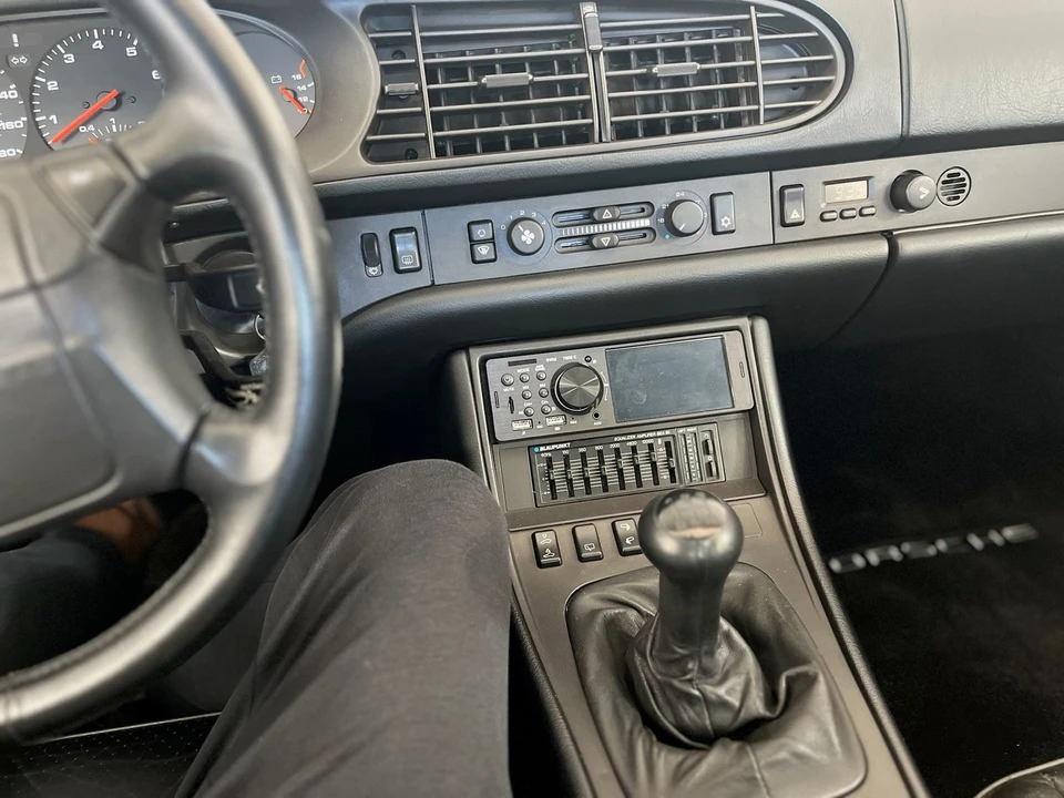 1989 Porsche 944 Turbo - Image 12 of 17