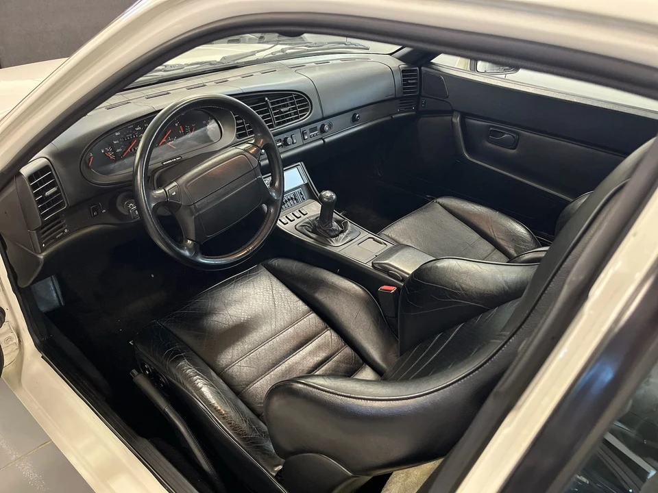 1989 Porsche 944 Turbo - Image 16 of 17