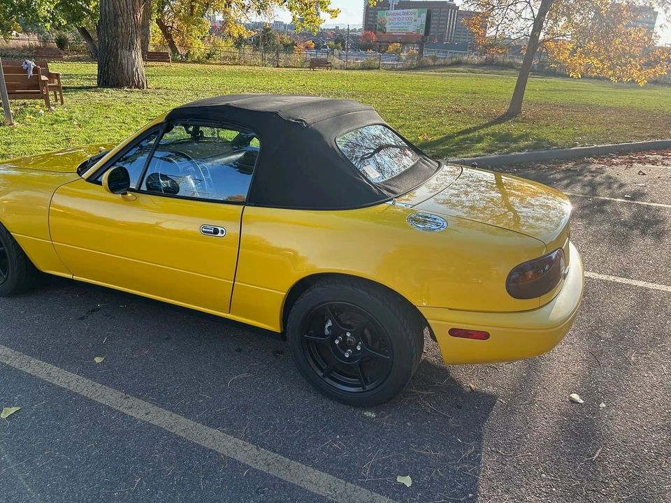 1992 Mazda NA MX-5 Miata - Image 6 of 9