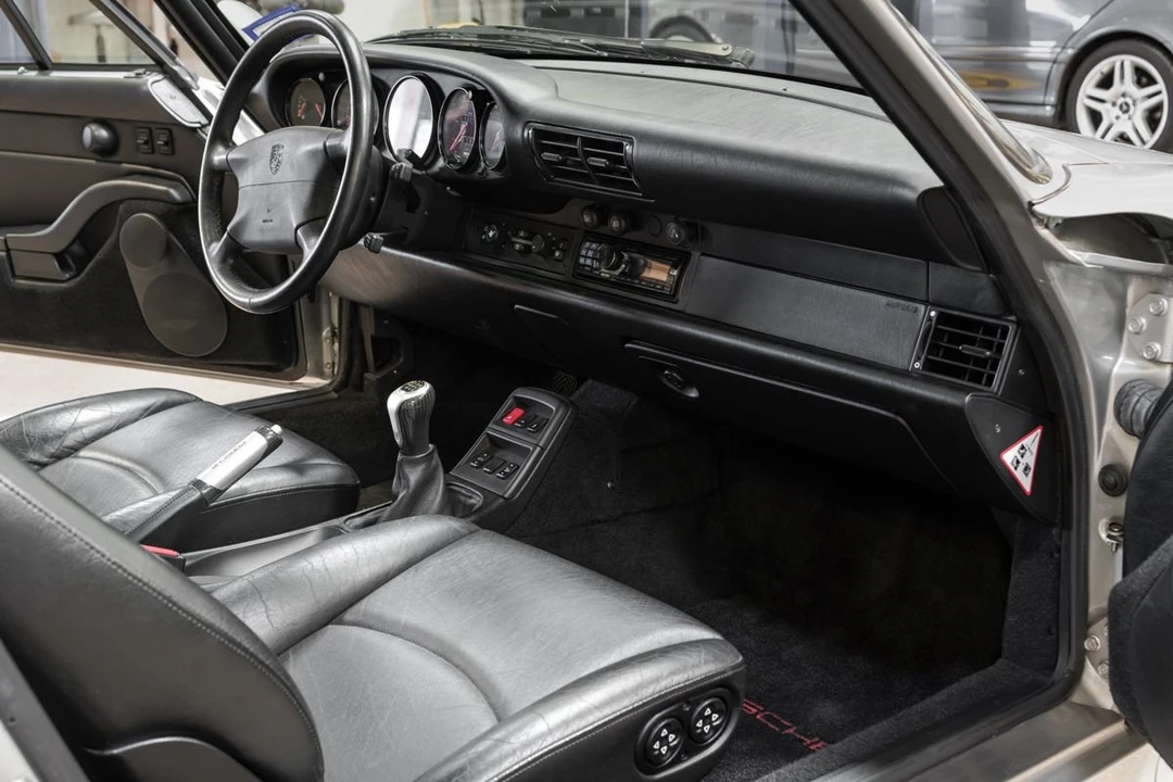 1997 Porsche 993 Carrera 4S - Image 9 of 15
