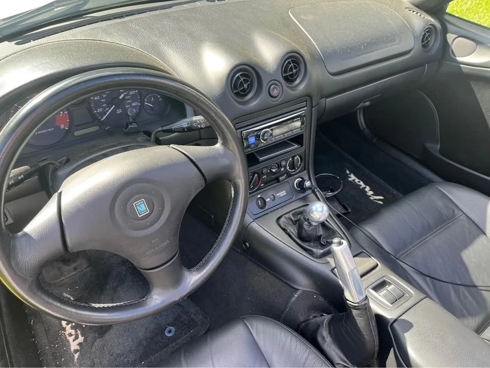 2000 Mazda NB MX-5 Miata - Image 9 of 10