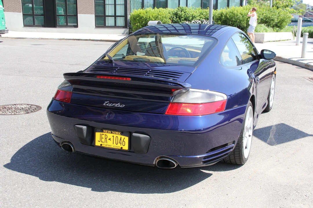 2001 Porsche 996 Turbo - Image 8 of 31