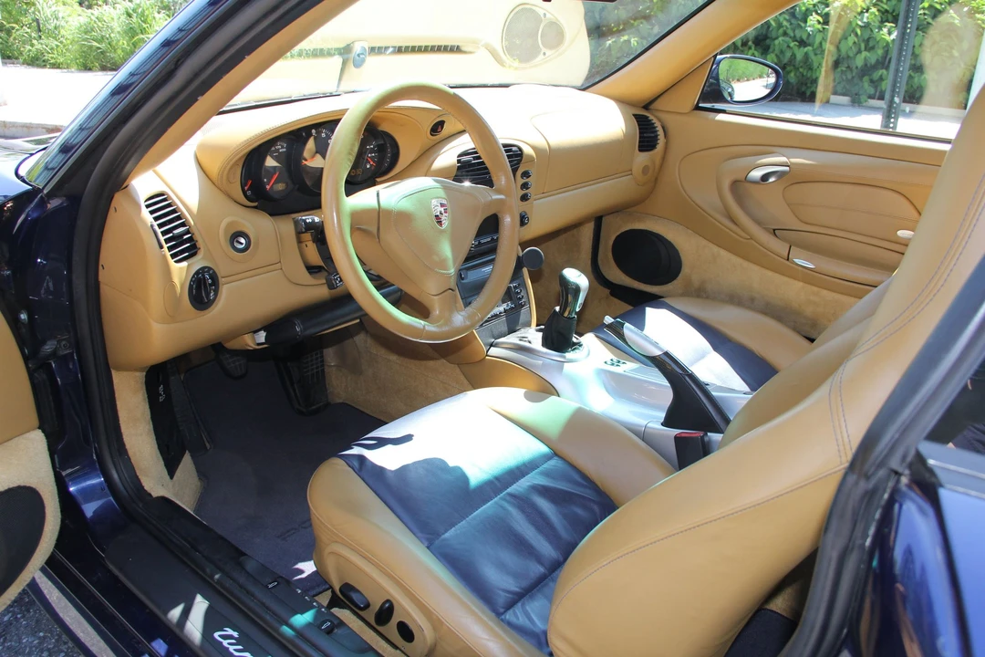 2001 Porsche 996 Turbo - Image 14 of 31