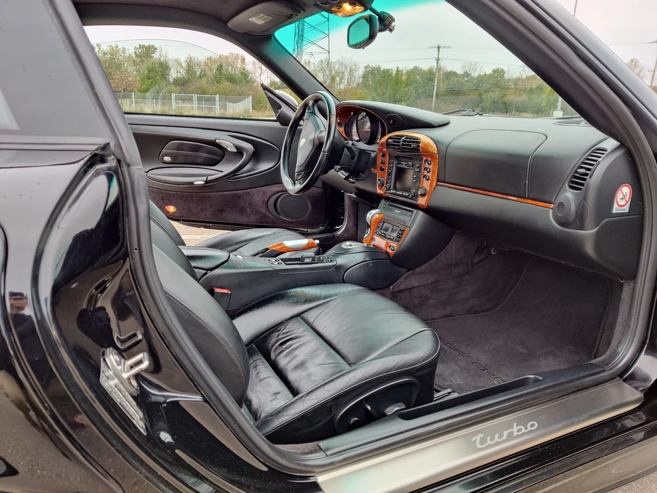 2001 Porsche 996 Turbo - Image 23 of 31